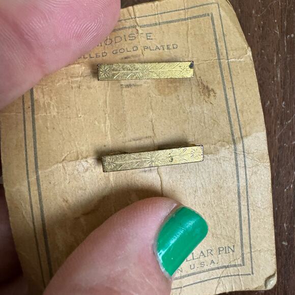 TWO Antique 10k Rolled Yellow Gold Eden Modiste Cuff Collar Pins - Picture 4 of 6